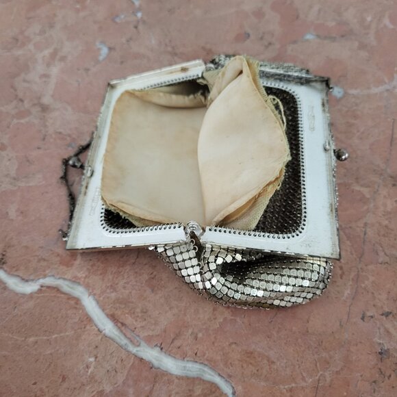 Vintage Small Mesh Wrist Purse from Whiting and Davis - Picture 4 of 8